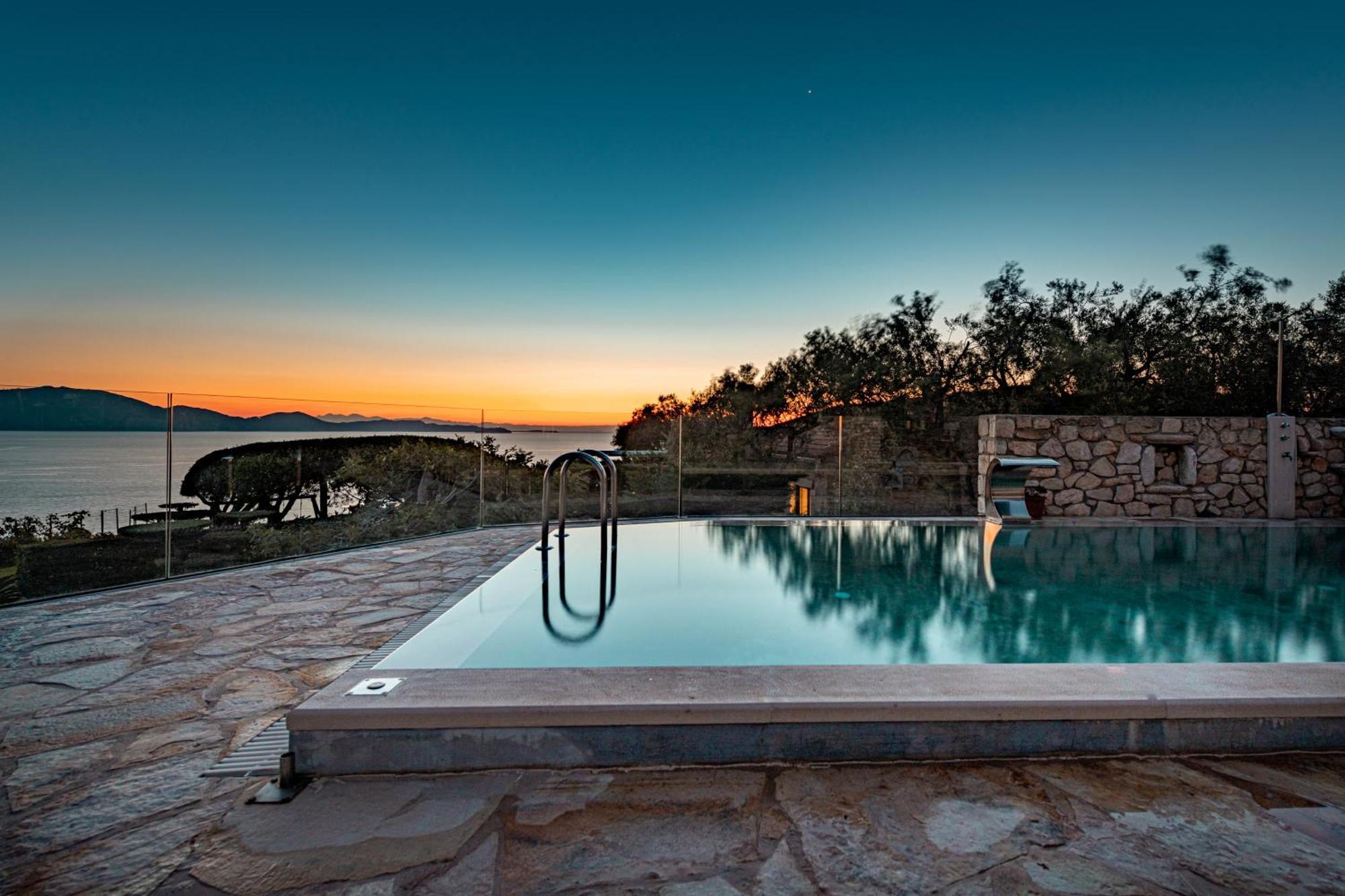 Kymaros Villas Keri 部屋 写真